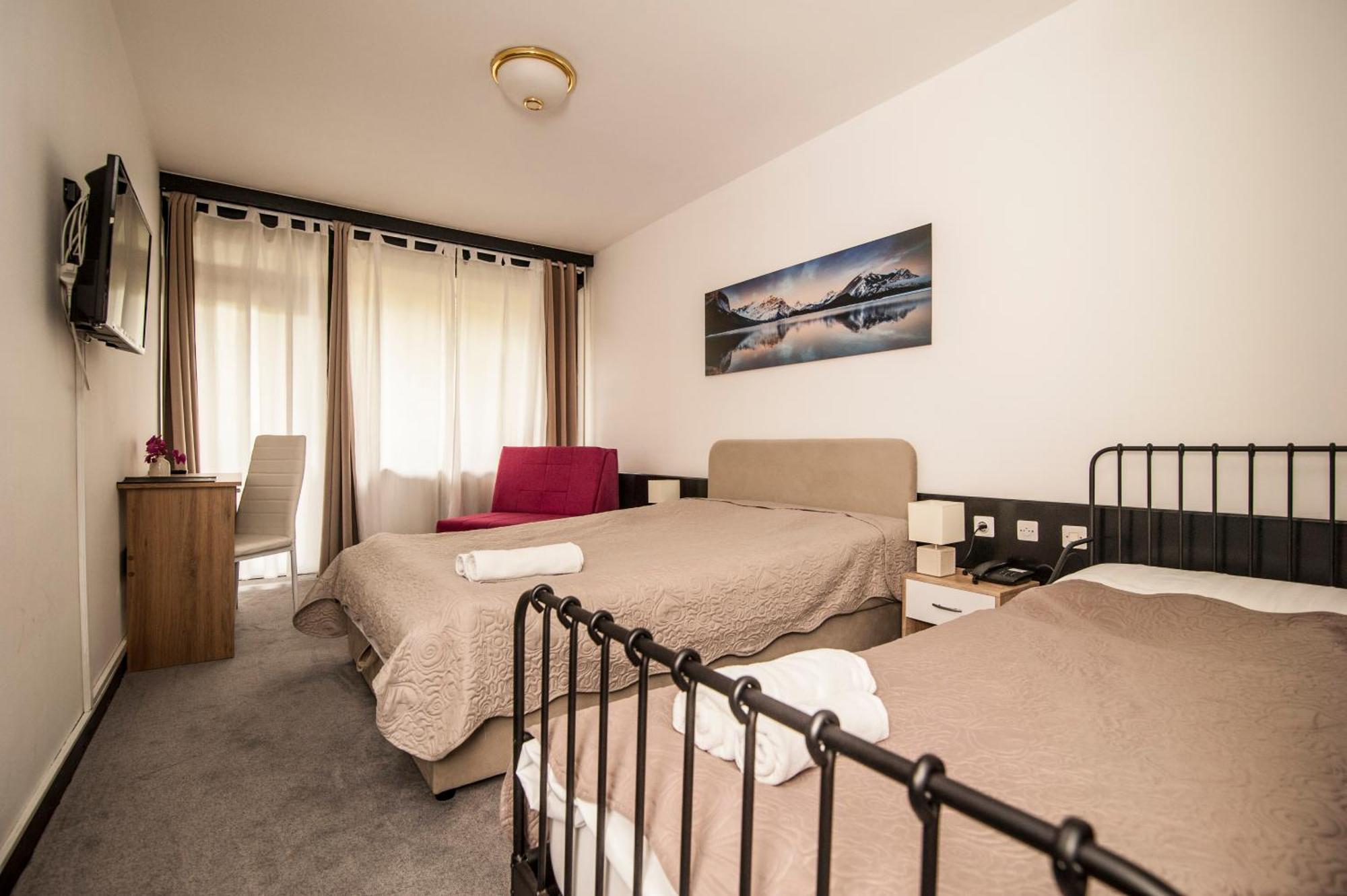 Hotel Faraon Celje Quarto foto